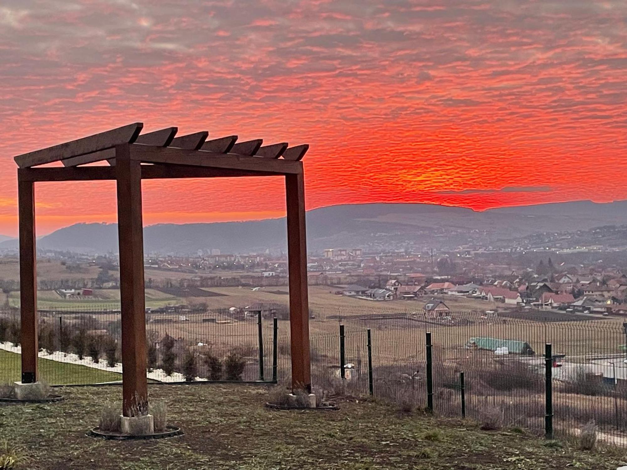 Sunset Hills Transylvania โอดอร์เฮอู เซกุยเอสก์ ภายนอก รูปภาพ